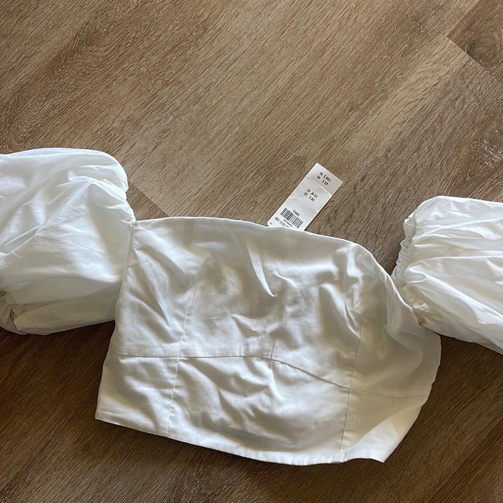 abercrombie brand new with tags white puff sleeve crop